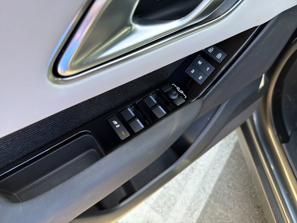 Used 2024 Land Rover Range Rover Velar Dynamic SE AWD/4WD image 21