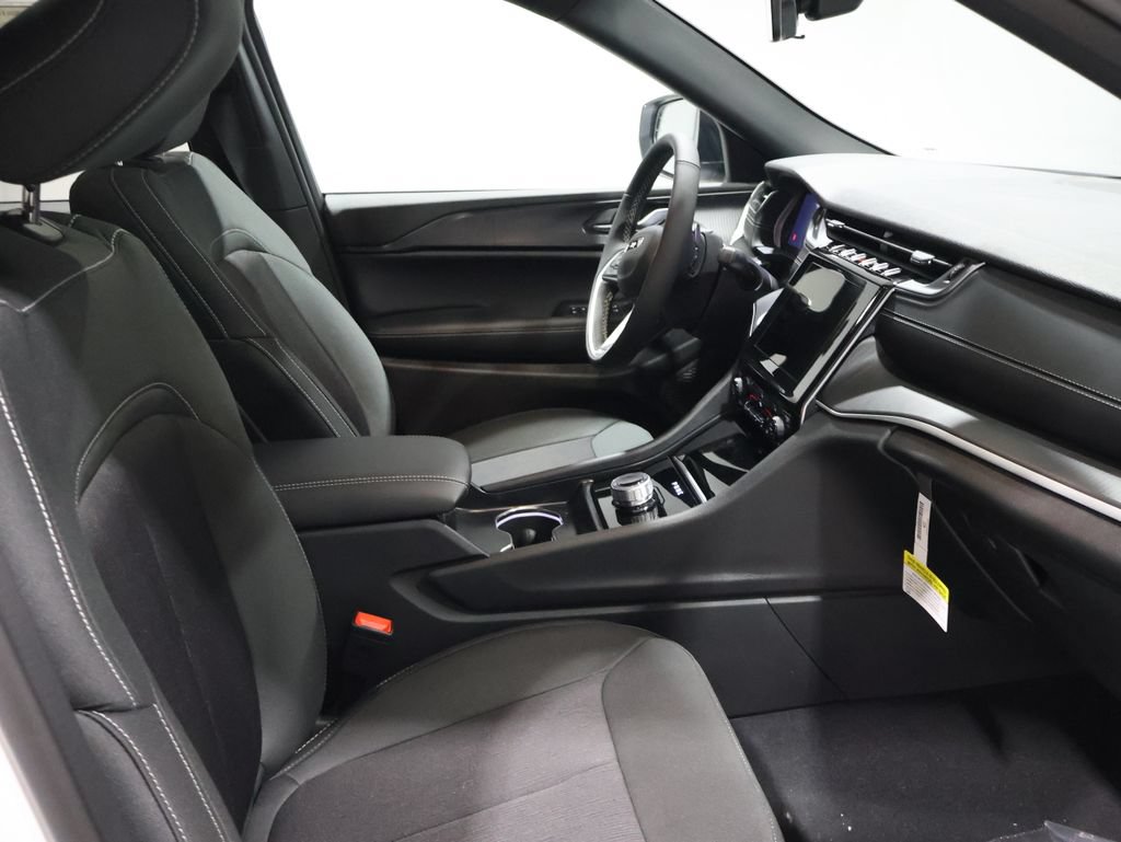 New 2026 Jeep Grand Cherokee Laredo X AWD/4WD image 14