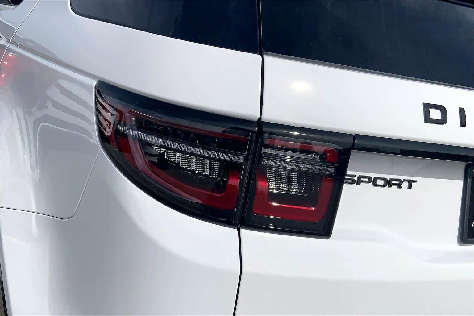 New 2026 Land Rover Discovery Sport Landmark AWD/4WD image 14