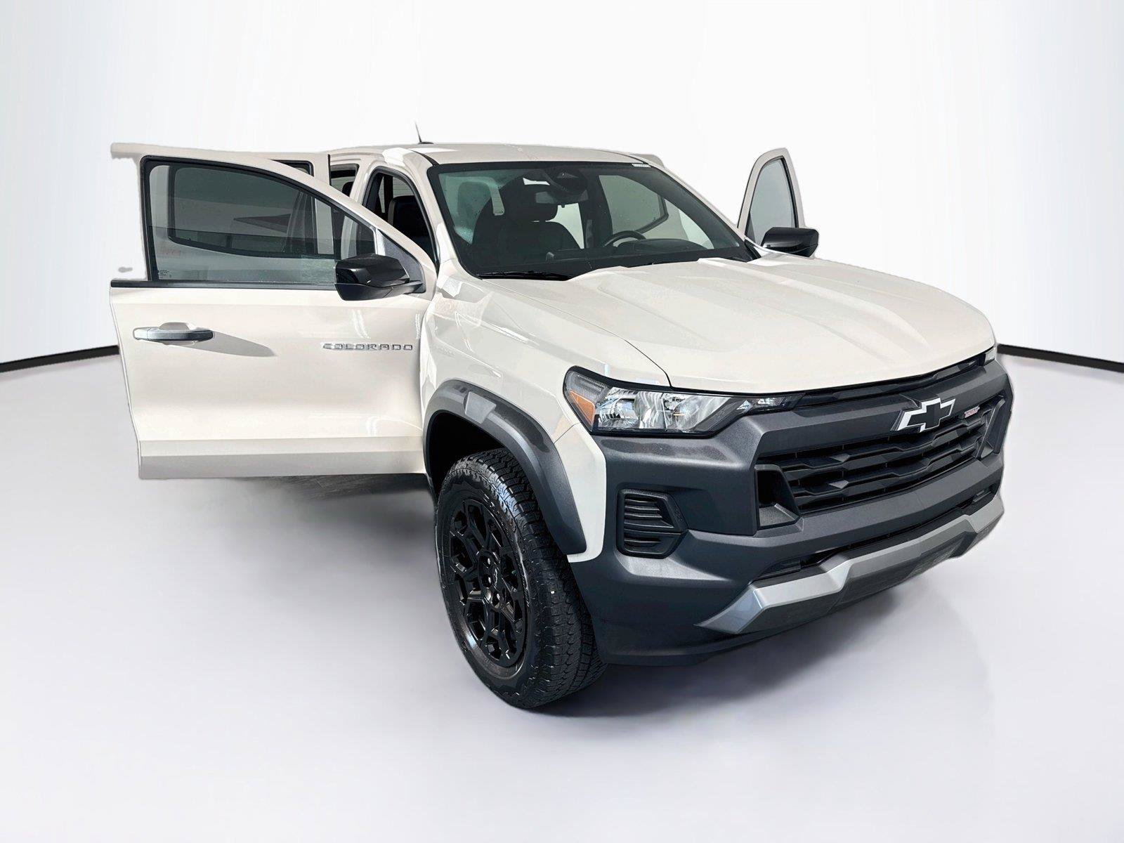 Used 2026 Chevrolet Colorado Trail Boss AWD/4WD image 43