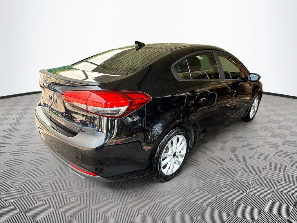 Used 2017 Kia Forte S FWD image 6