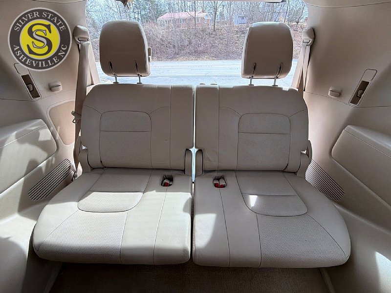 Used 2013 Toyota Land Cruiser AWD/4WD image 30