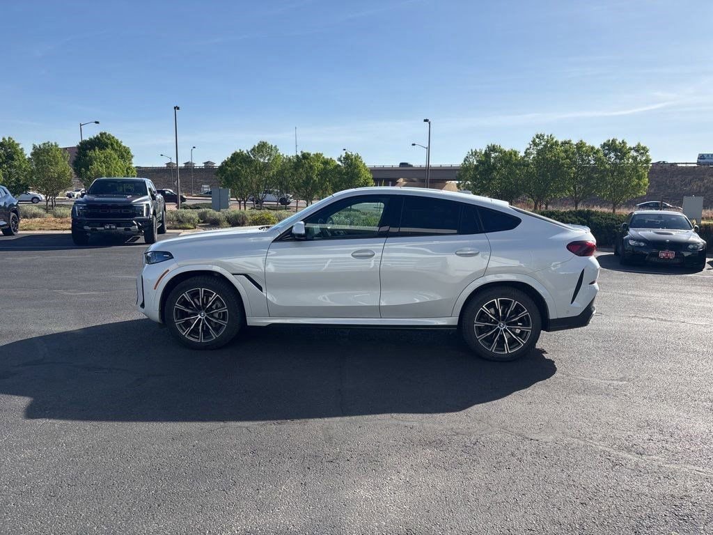 Used 2024 BMW X6 xDrive40i w/ Premium Package AWD/4WD image 2