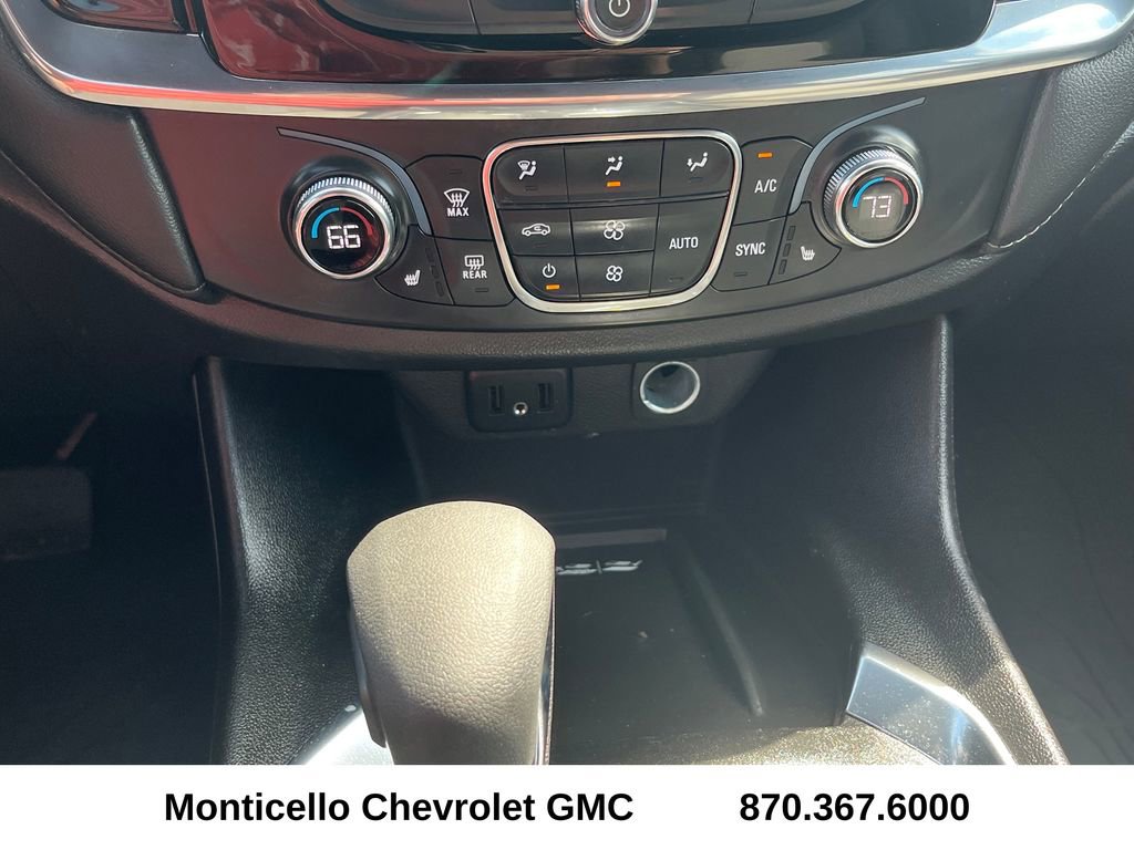 Used 2023 Chevrolet Traverse LT FWD image 21