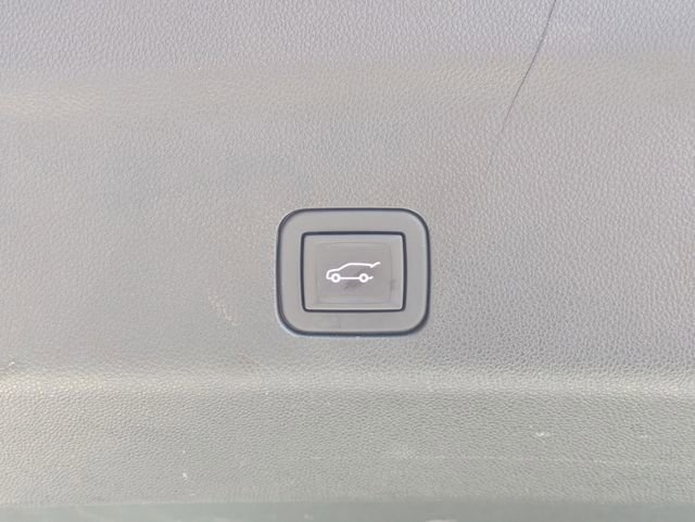 Certified 2023 Cadillac Escalade Premium Luxury Platinum w/ LPO, Radiant Package AWD/4WD image 36