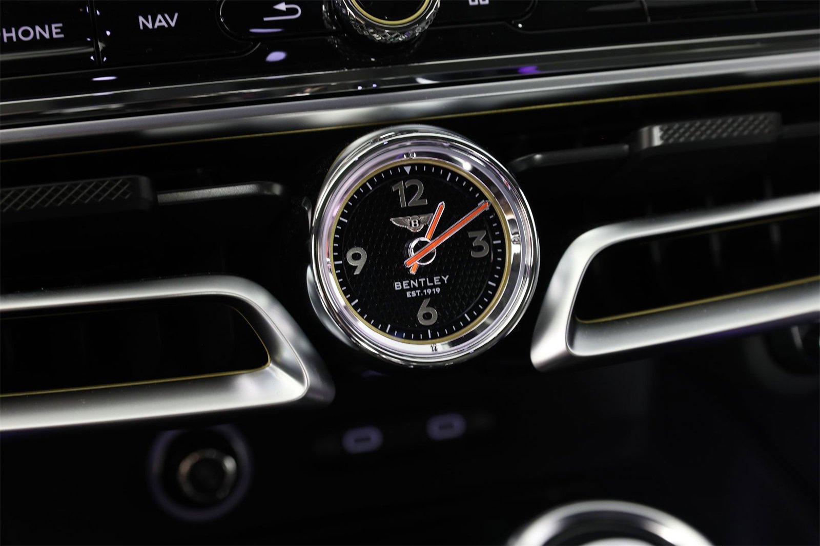 New 2025 Bentley Flying Spur Plug-In Hybrid image 34