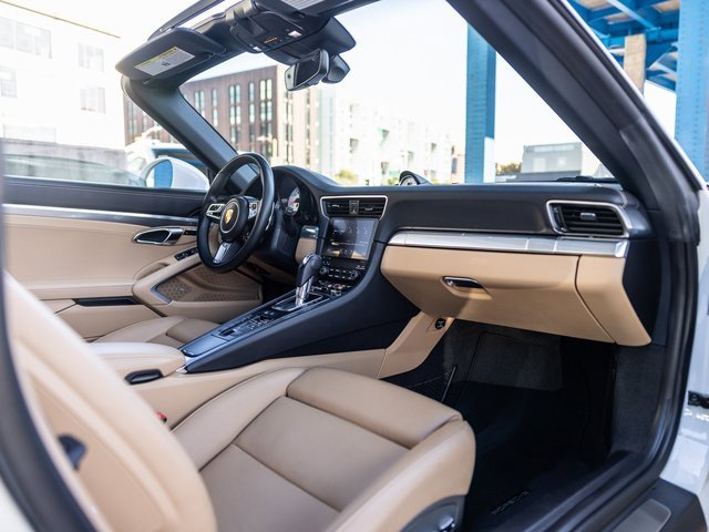 Used 2018 Porsche 911 Targa 4S image 46
