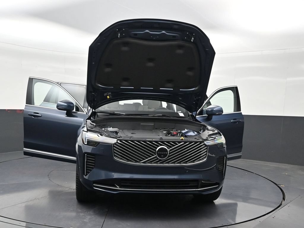 New 2026 Volvo XC90 B6 Plus w/ Protection Package Premier AWD/4WD image 37