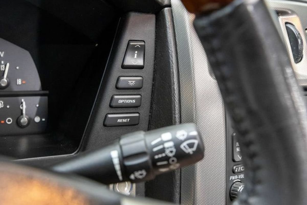 Used 2007 Cadillac XLR RWD image 28