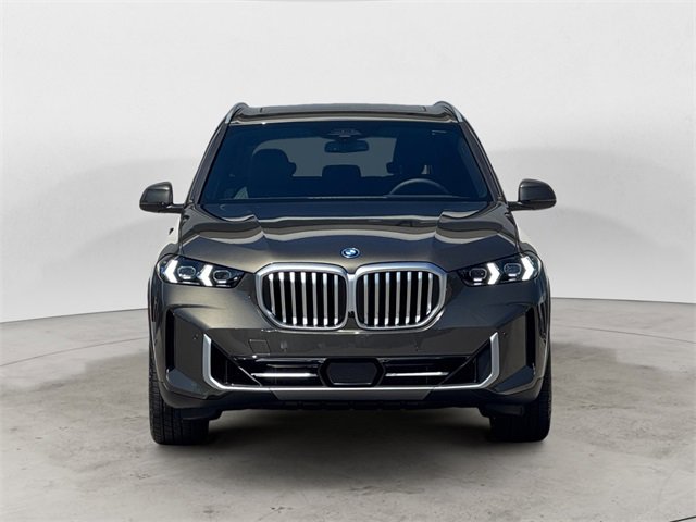 New 2026 BMW X5 xDrive50e w/ Executive Package image 2