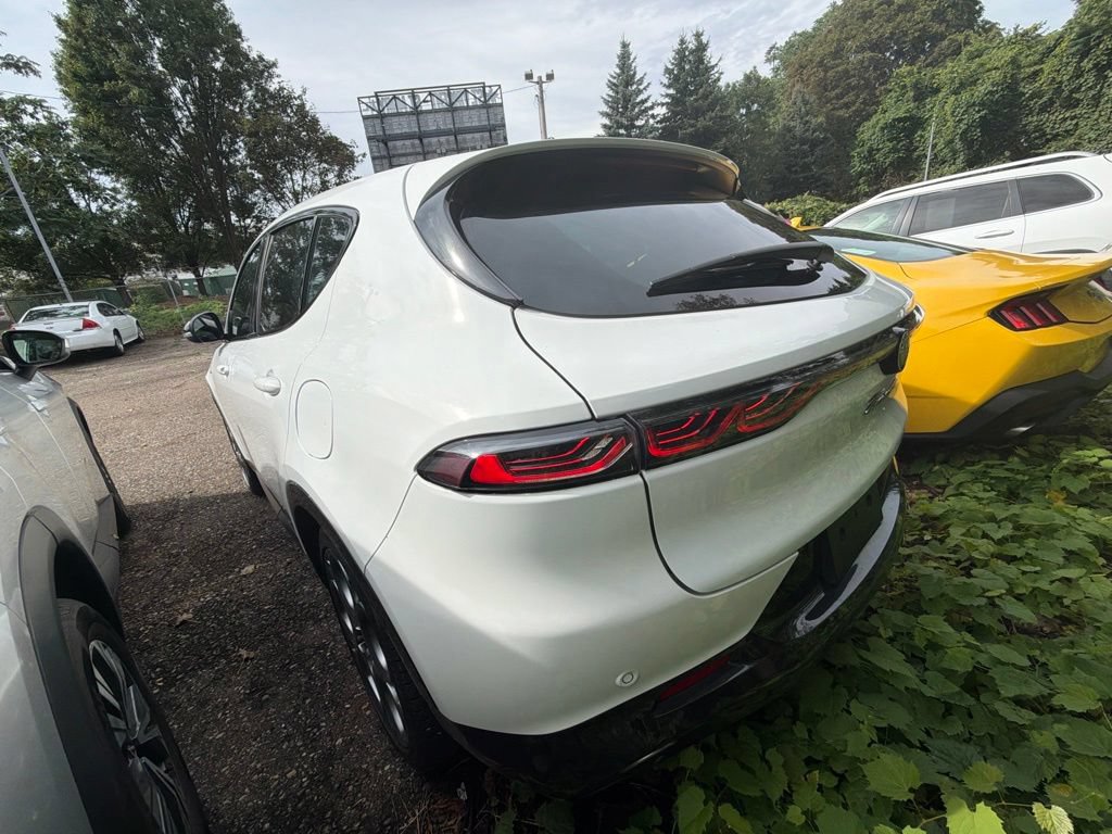 Used 2024 Alfa Romeo Tonale Veloce AWD/4WD image 8