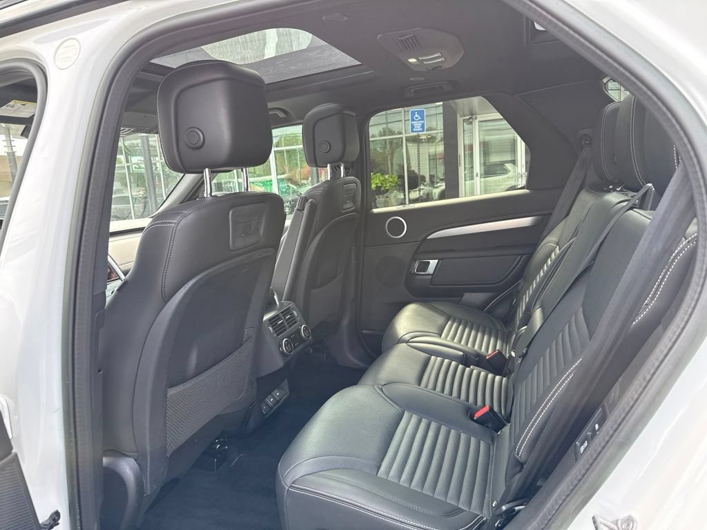 Used 2023 Land Rover Discovery S R-Dynamic AWD/4WD image 9