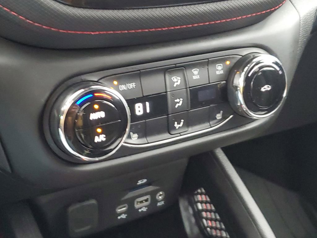 Used 2021 Chevrolet TrailBlazer RS w/ Technology Package image 18