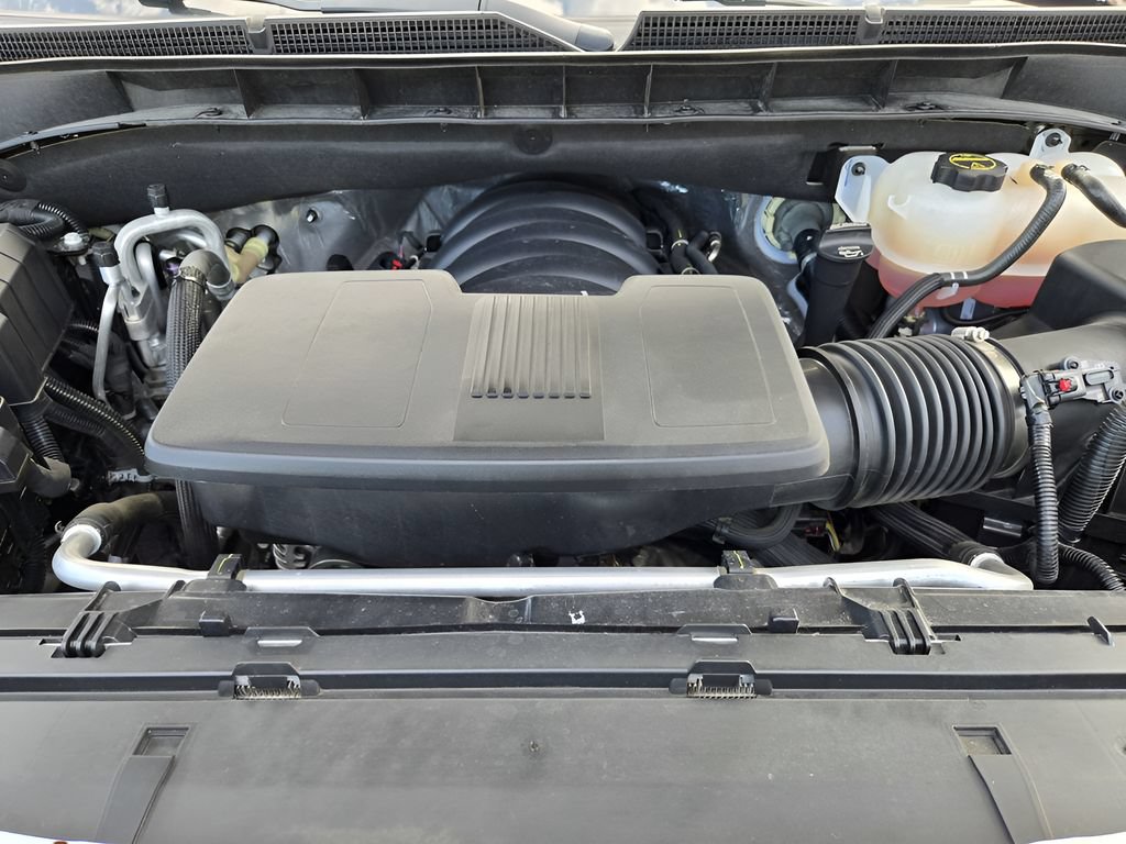 Used 2024 GMC Yukon AT4 w/ Technology Package AWD/4WD image 30