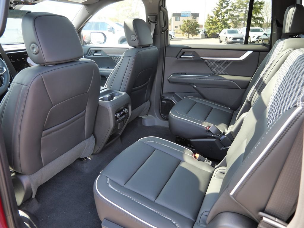 New 2026 GMC Acadia Denali w/ Super Cruise Package AWD/4WD image 35