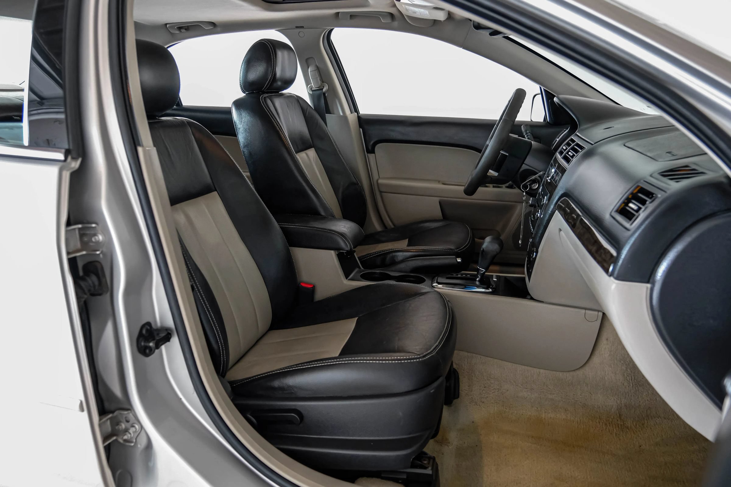 Used 2008 Mercury Milan Premier FWD image 33