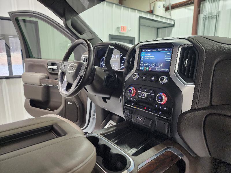 Used 2022 GMC Sierra 3500 SLT w/ SLT Preferred Package AWD/4WD image 16