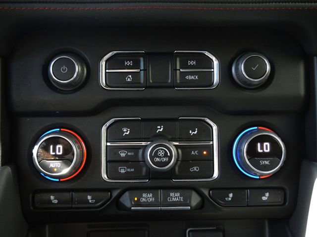 Used 2022 Chevrolet Suburban RST w/ Sport Performance Package AWD/4WD image 25