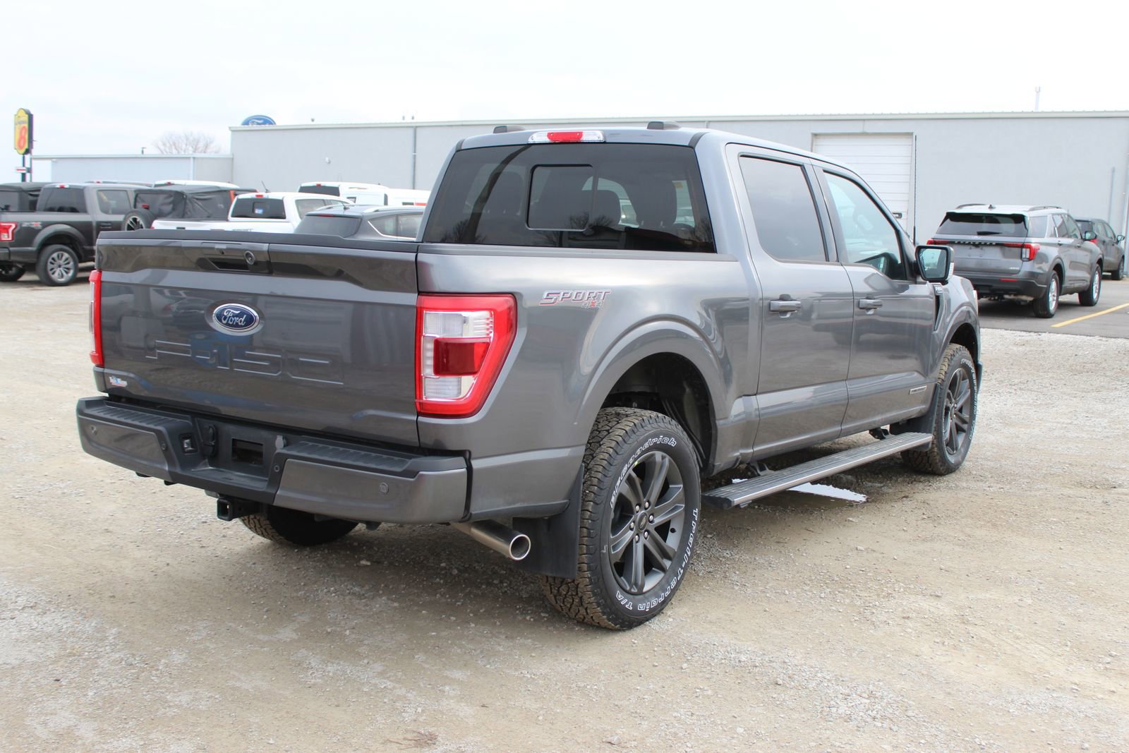 Used 2023 Ford F150 Lariat w/ Equipment Group 502A High image 6
