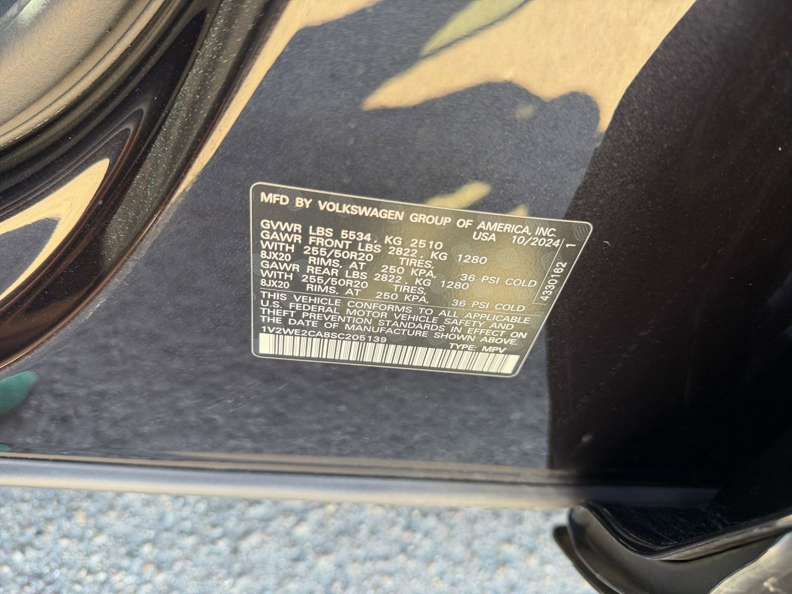 Used 2025 Volkswagen Atlas Cross Sport SE image 29