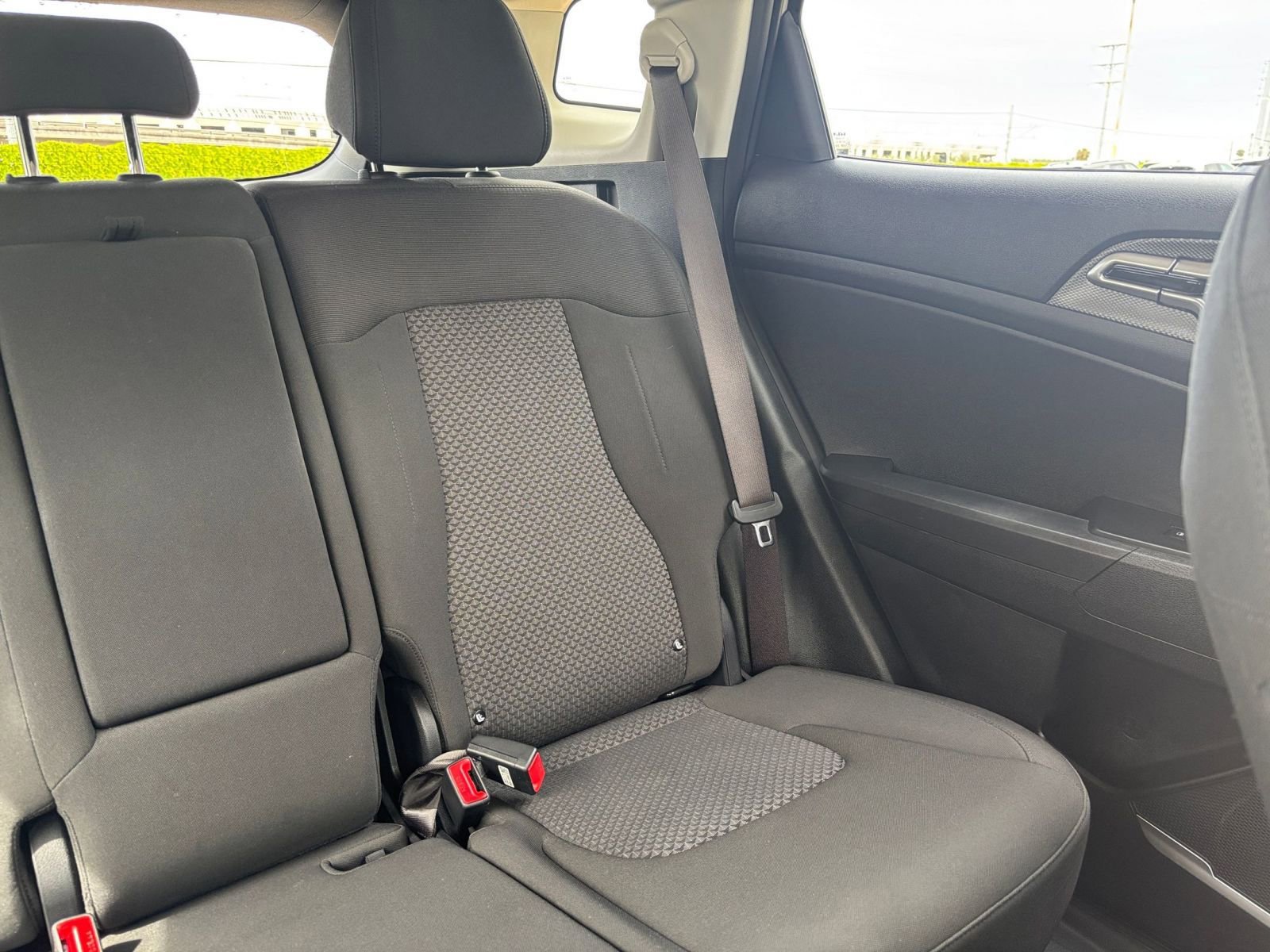 Used 2025 Kia Sportage LX FWD image 36