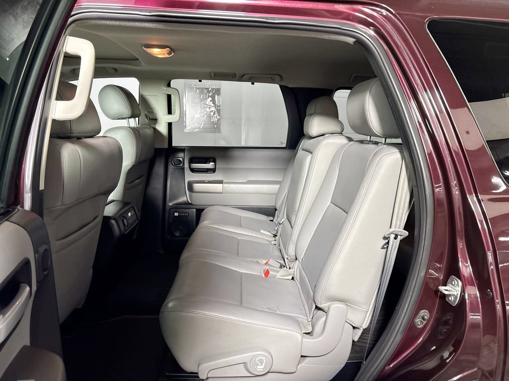 Used 2014 Toyota Sequoia Limited AWD/4WD image 21