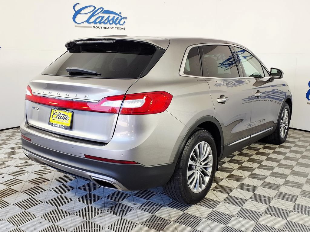 Used 2016 Lincoln MKX Select w/ Select Plus Package FWD image 4