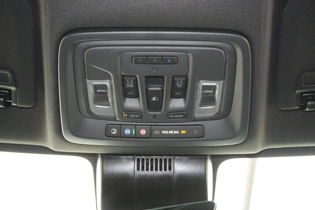 Used 2025 GMC Sierra 2500 AT4 w/ AT4 Premium Plus Package AWD/4WD image 22