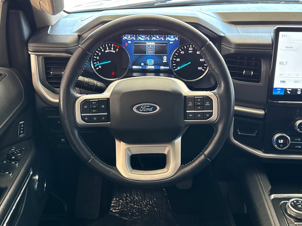 Used 2022 Ford Expedition XLT AWD/4WD image 13