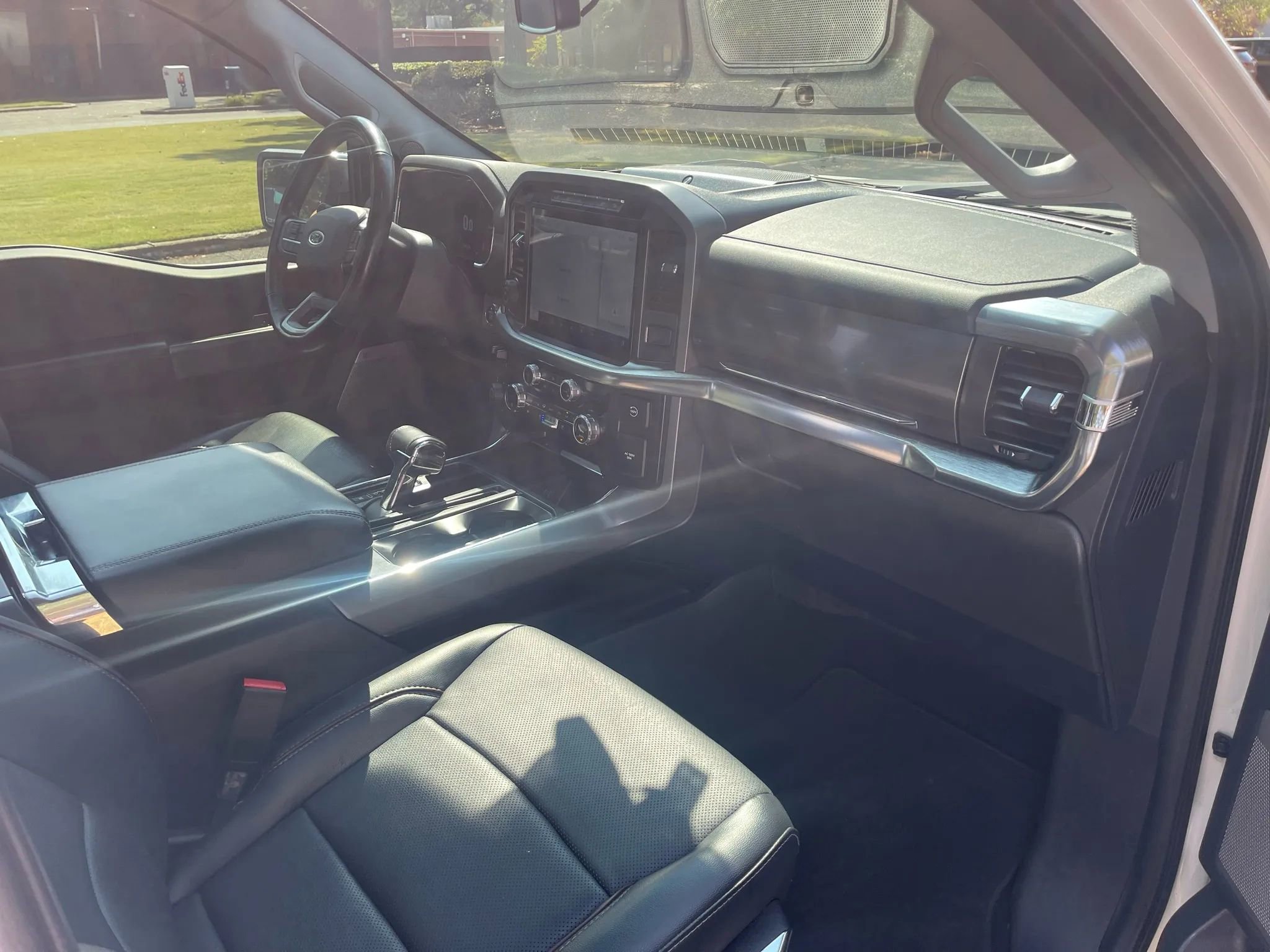 Used 2021 Ford F150 Lariat w/ Equipment Group 502A High image 14