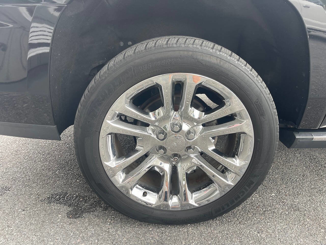 Used 2015 GMC Yukon XL Denali w/ Premium Package image 11