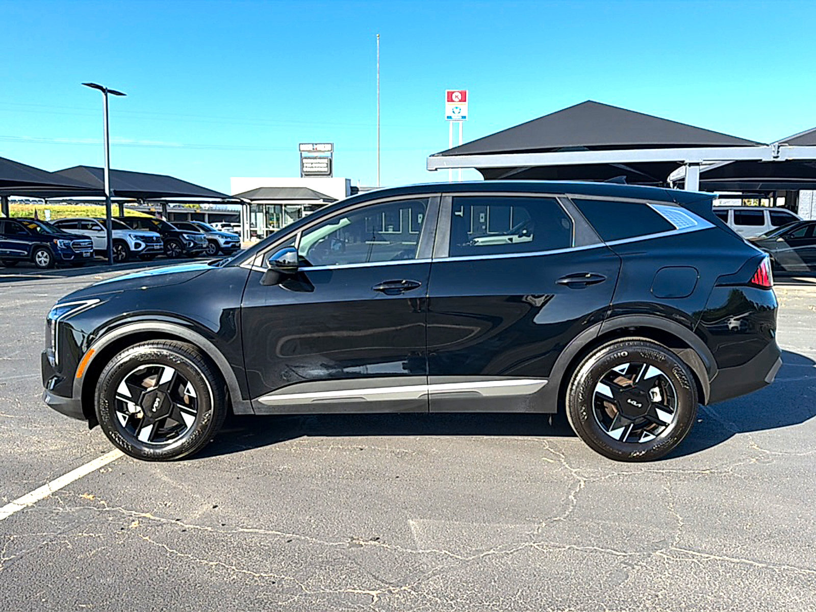 Used 2026 Kia Sportage LX FWD image 5