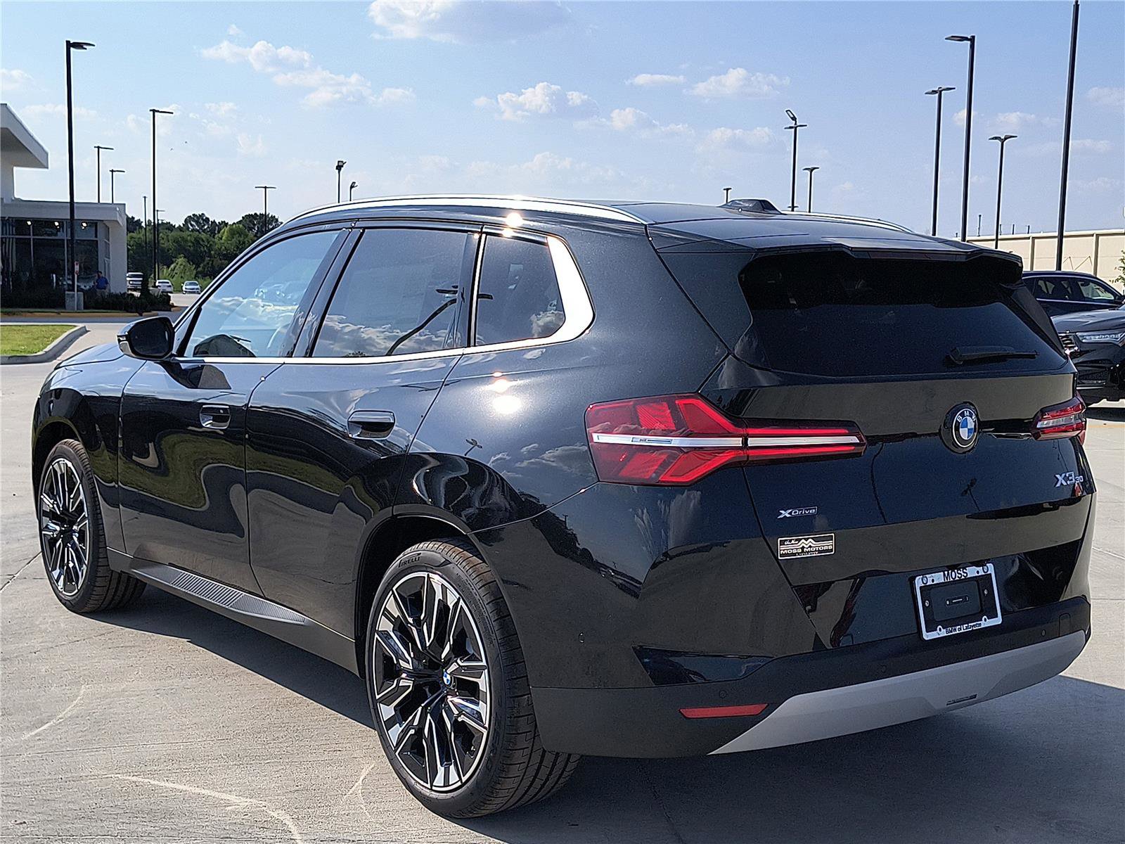 New 2026 BMW X3 xDrive30 w/ Premium Package image 3