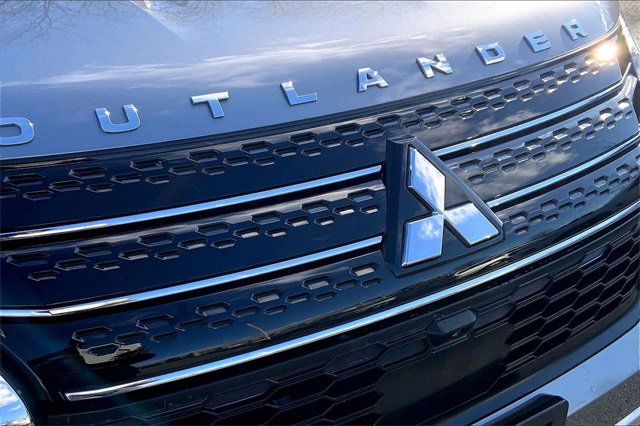 Used 2023 Mitsubishi Outlander SEL image 27