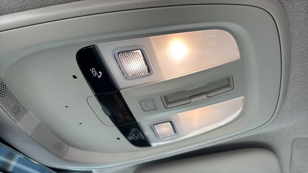 Certified 2026 Volvo XC40 B5 Plus AWD/4WD image 23