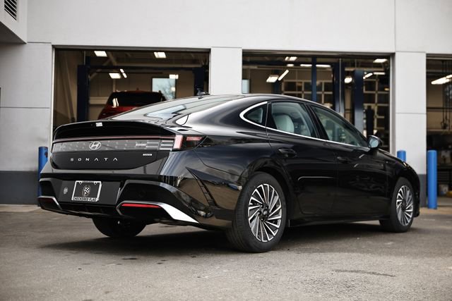 Certified 2025 Hyundai Sonata SEL image 9