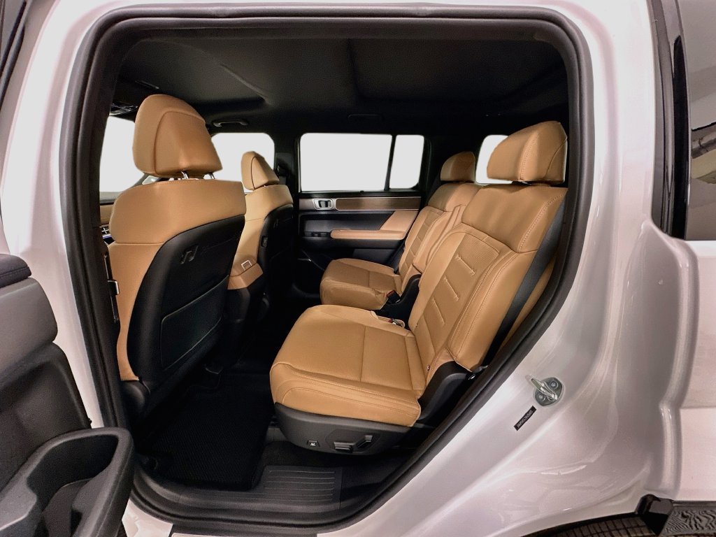New 2027 Hyundai Santa Fe Calligraphy FWD image 17