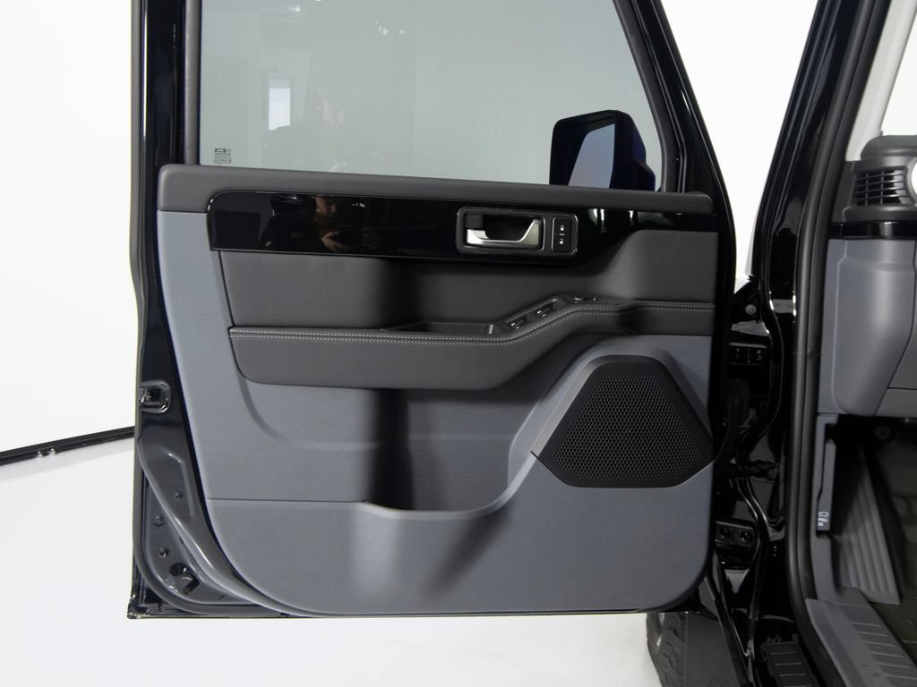 New 2025 INEOS Grenadier Fieldmaster Edition AWD/4WD image 9