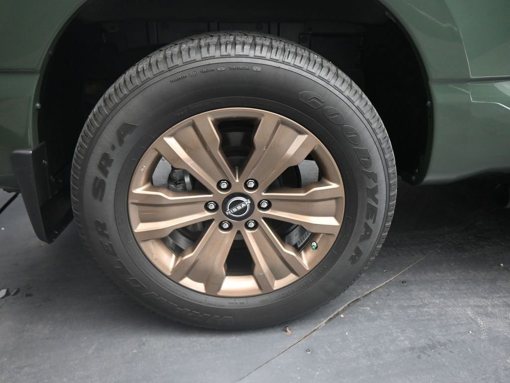 Used 2024 Nissan Titan SV w/ SV Bronze Edition Package image 25