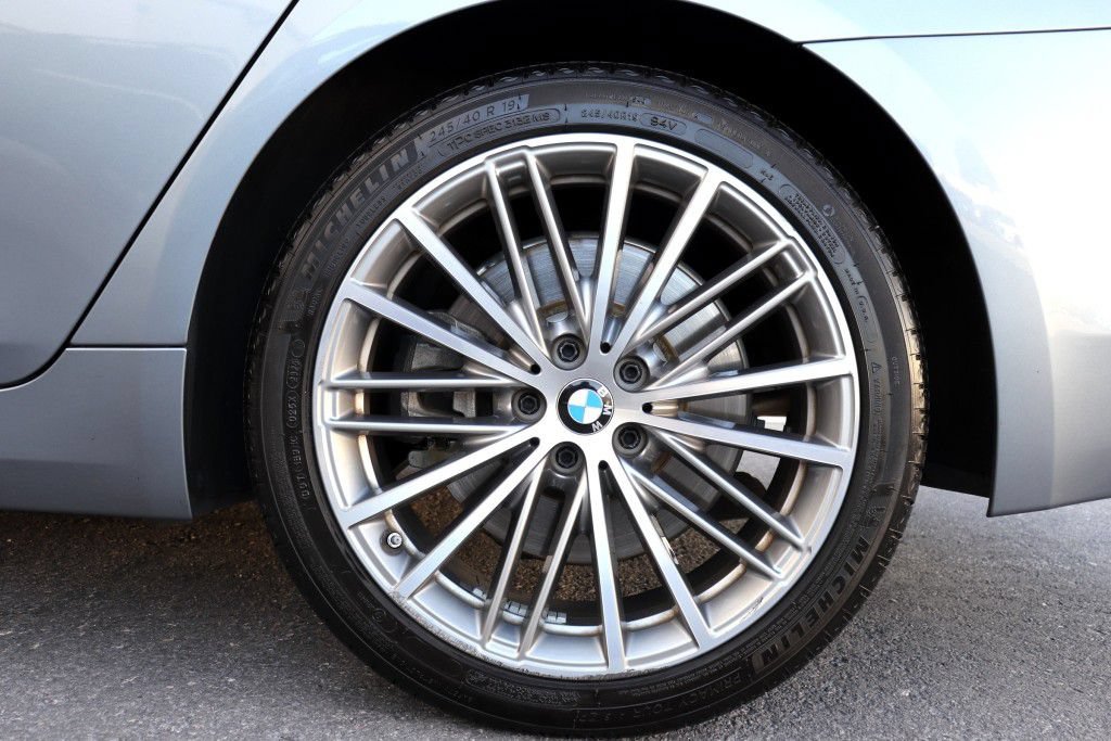 Used 2017 BMW 540i w/ Premium Package RWD image 88