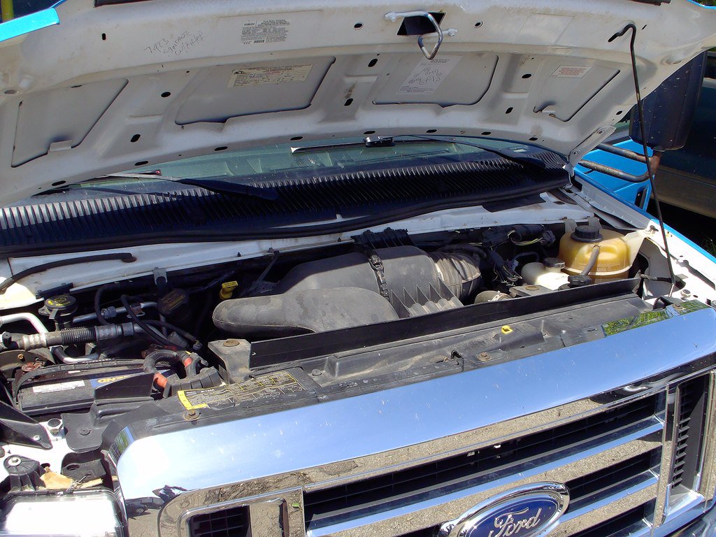 Used 2015 Ford E-450 and Econoline 450 Super Duty w/ Shuttle Bus Prep Package RWD image 10