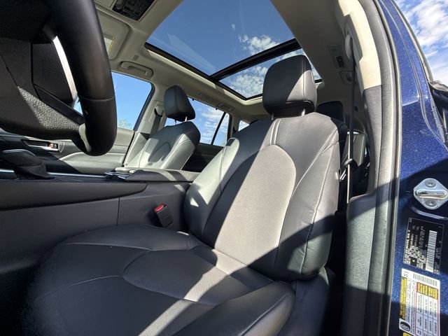 Used 2024 Toyota Grand Highlander XLE image 11