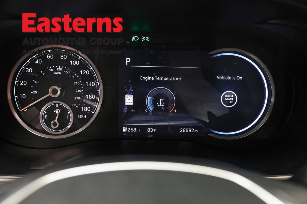 Used 2025 Genesis G70 2.5T RWD image 18