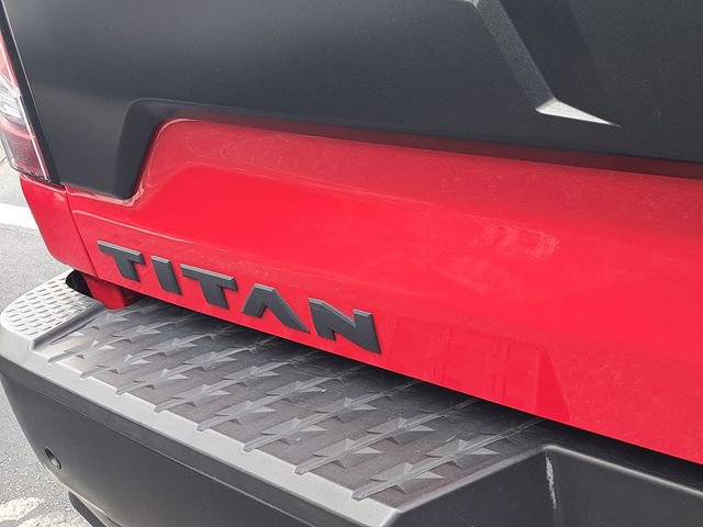 Used 2021 Nissan Titan PRO-4X w/ Pro-4x Convenience Package image 7