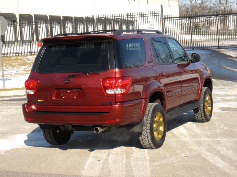 Used 2006 Toyota Sequoia SR5 RWD image 12