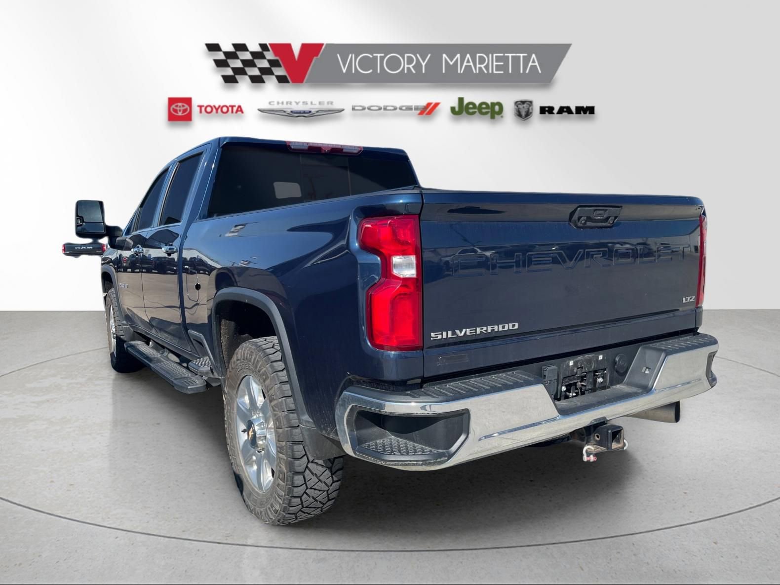 Used 2021 Chevrolet Silverado 2500 LTZ w/ LTZ Convenience Package image 2