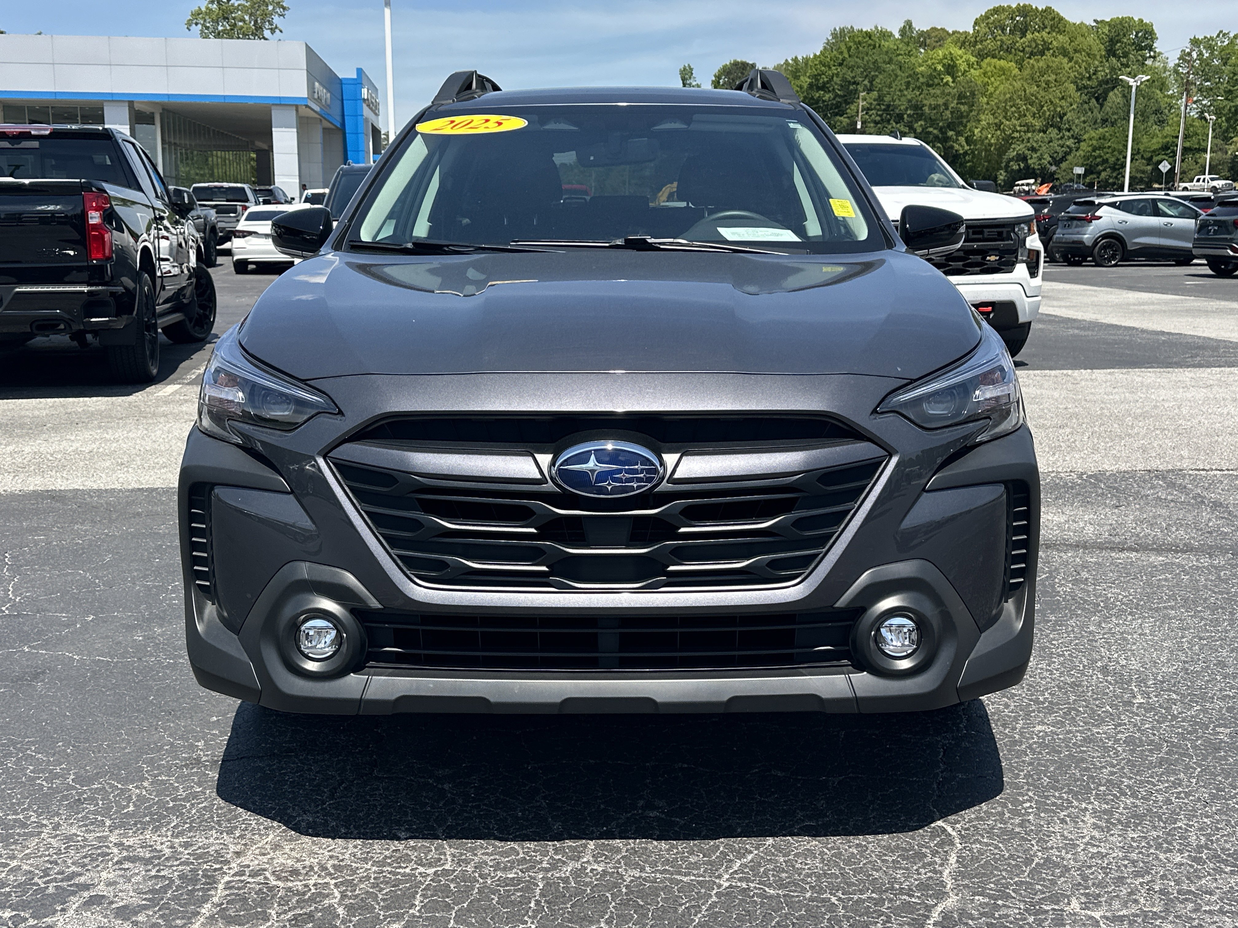 Used 2025 Subaru Outback Premium w/ Popular Package #1 AWD/4WD image 3