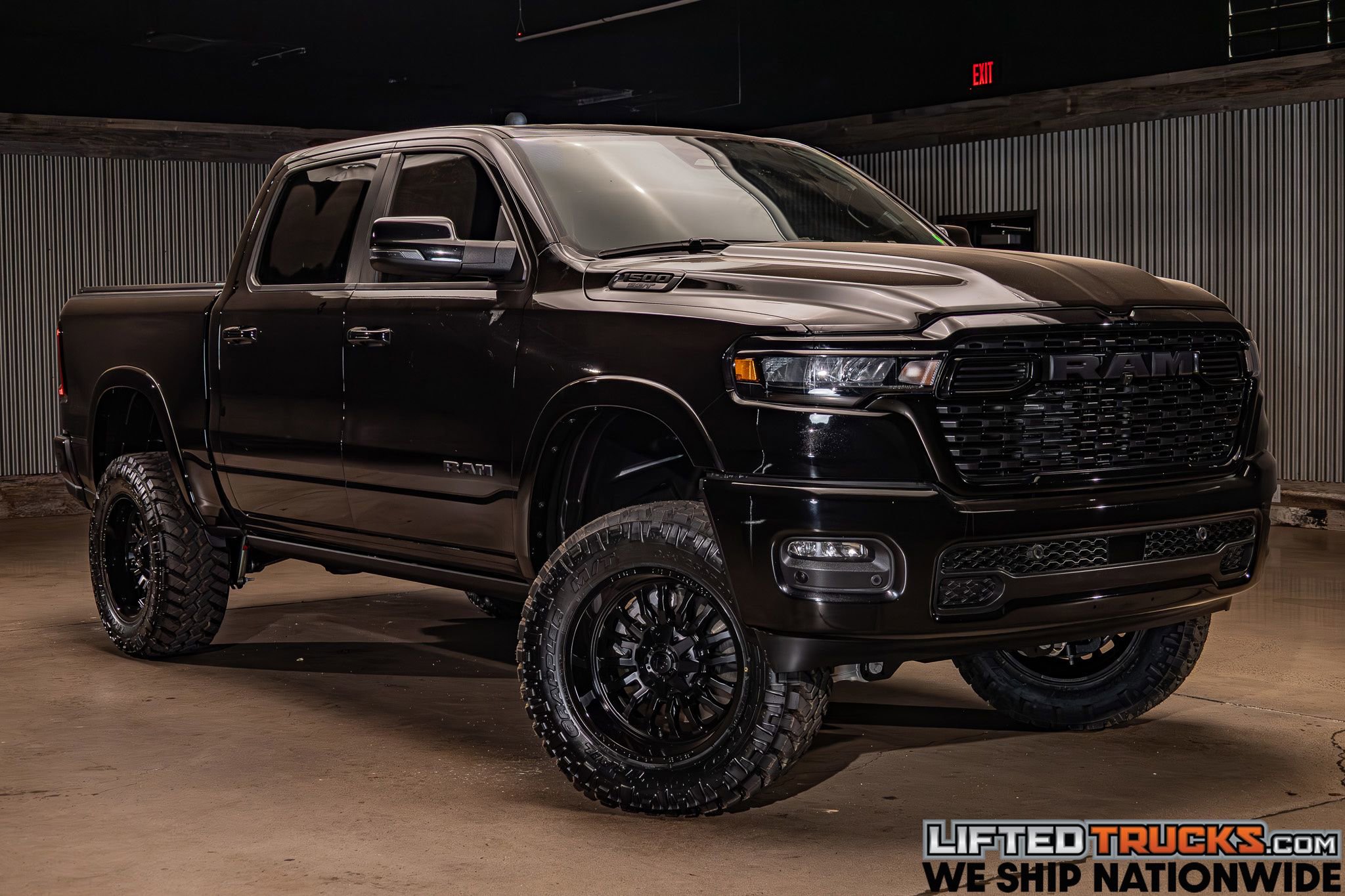 Used 2025 RAM 1500 Big Horn AWD/4WD image 1
