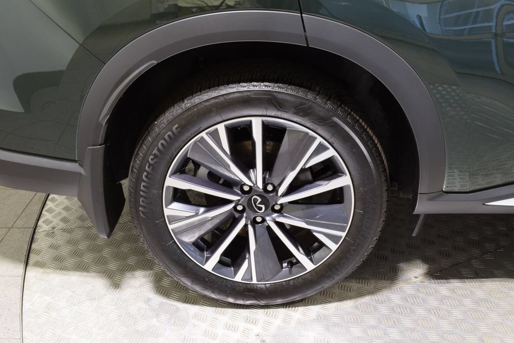 Certified 2026 INFINITI QX60 Luxe w/ Family Package AWD/4WD image 39