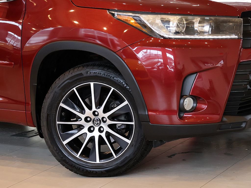 Used 2018 Toyota Highlander SE w/ Protection Package #3 AWD/4WD image 7